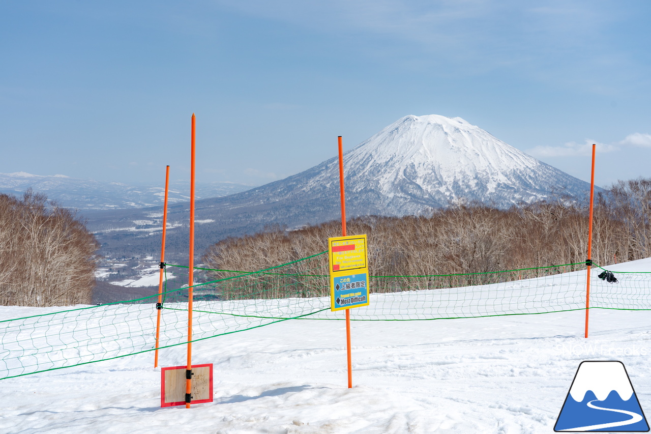 ニセコ東急 グラン・ヒラフ｜４月中旬にして、未だ標高差約900ｍのダウンヒル＆ロングラン滑走が可能！楽しい春を満喫しましょう♪